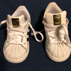 Adidas baby shoes size 8kids. New and barley worn!